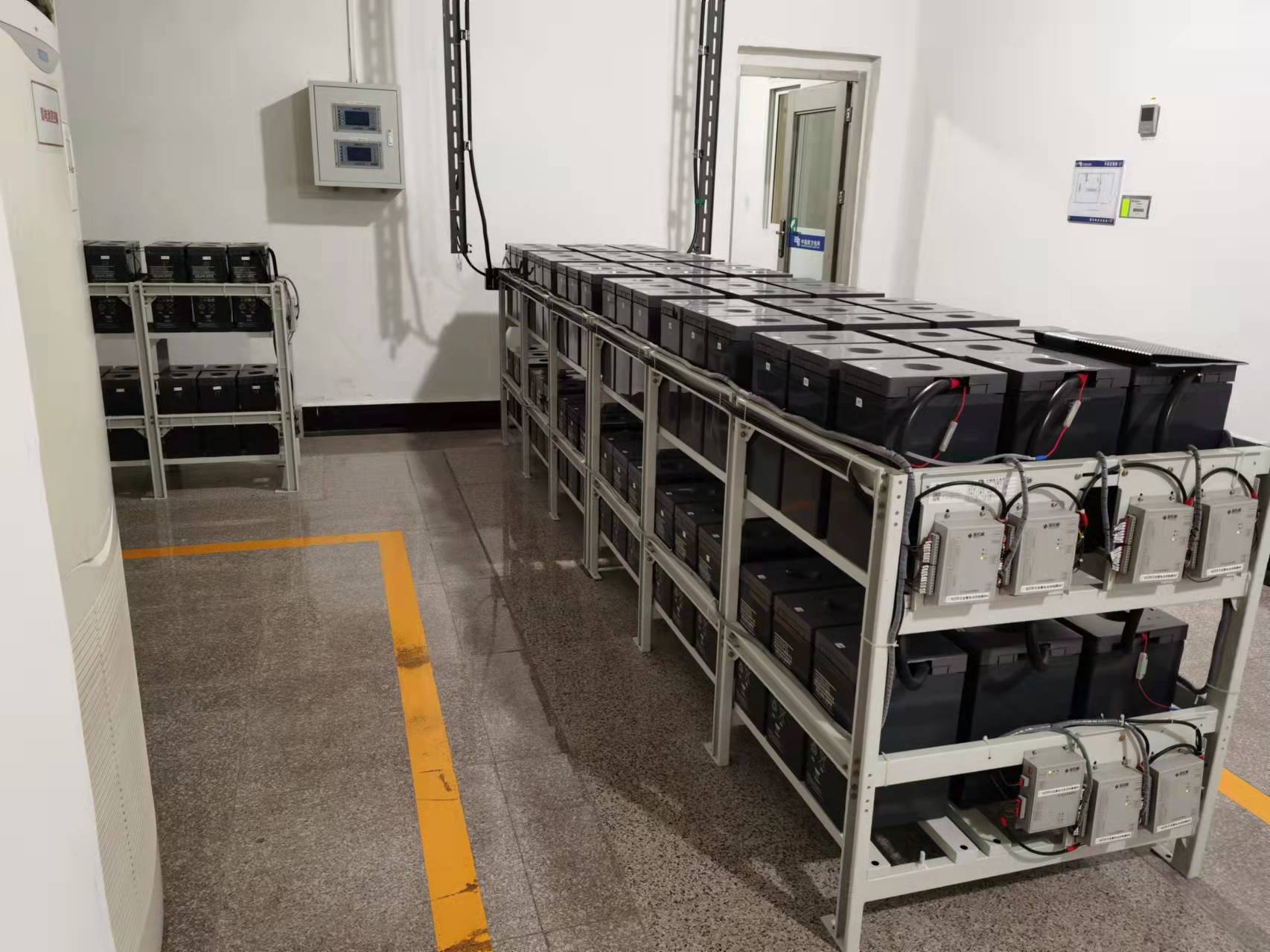 南宫体育appups电源如何根据主机功率和待机时间计算电池容量？